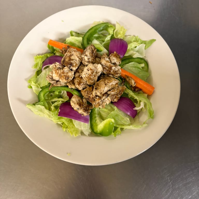 Grilled Chicken Salad Delight