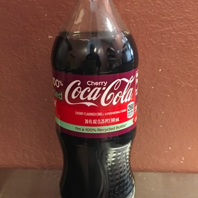 Cherry Coke (20 oz).